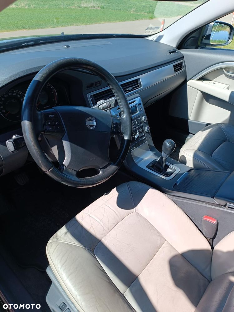 Volvo V70 2.0D Summum - 2