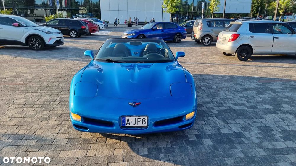 Chevrolet Corvette - 4