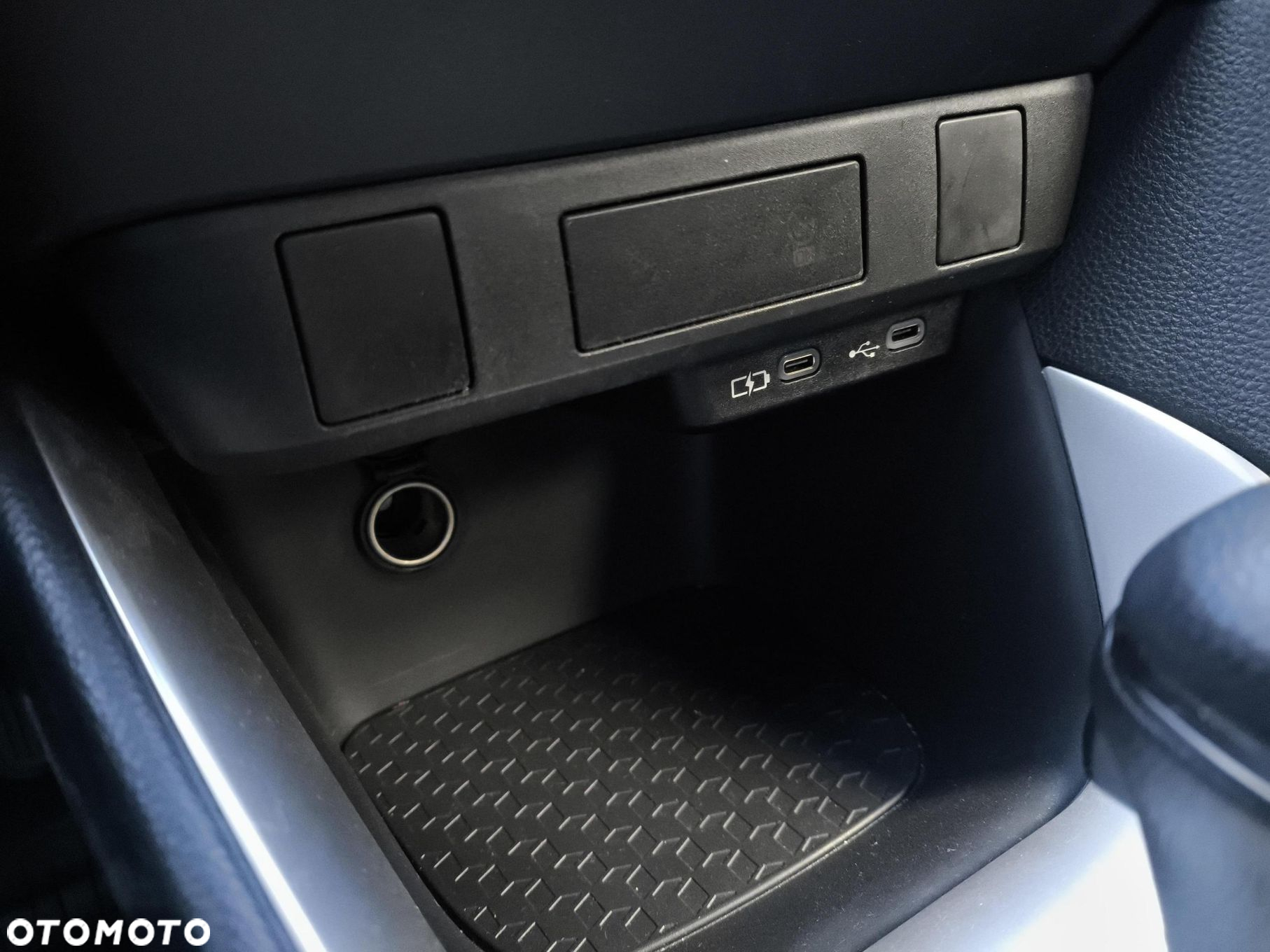 Toyota Yaris - 24