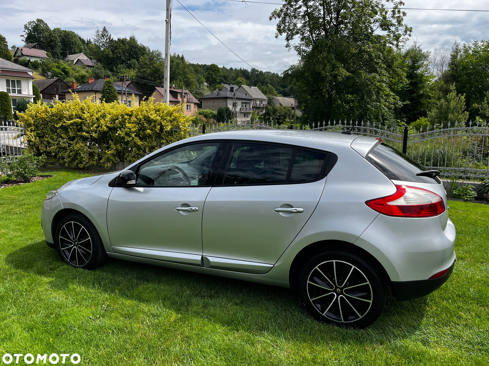 Renault Megane Grandtour ENERGY TCe 115 Start & Stop Bose Edition - 3