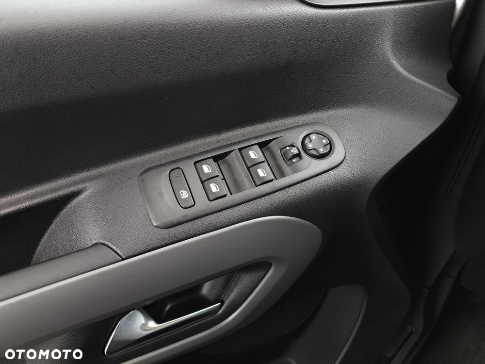 Toyota Proace City Verso 1.5 D-4D Family - 21