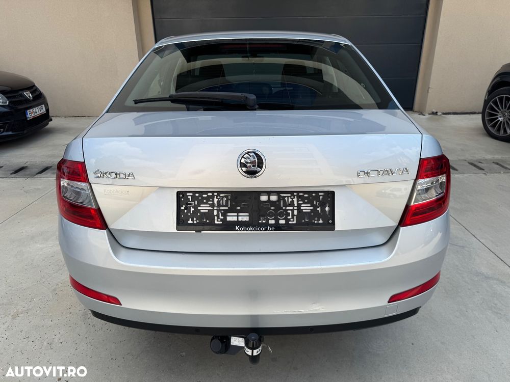Skoda Octavia 1.6 TDI DPF DSG Ambition - 6