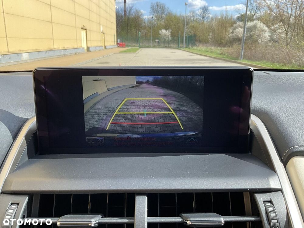 Lexus NX 300 F Impression AWD - 32