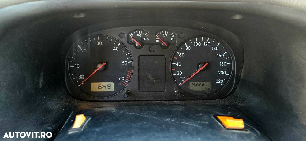 Volkswagen Transporter - 4