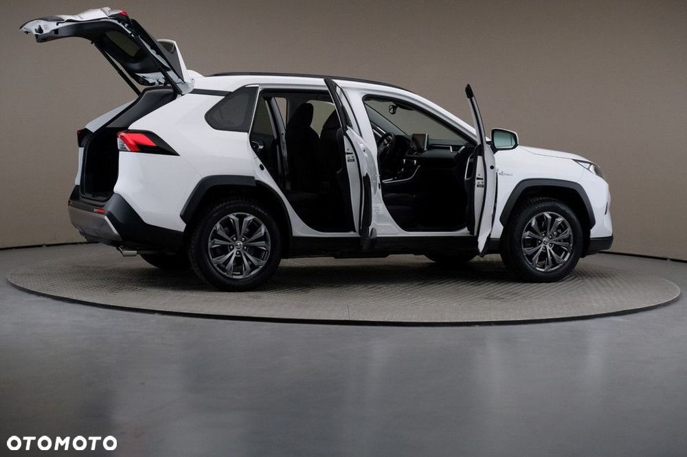 Toyota RAV4 - 6