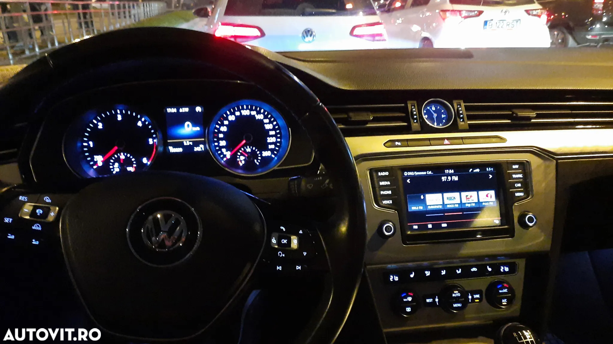 Volkswagen Passat 2.0 TDI Highline - 6