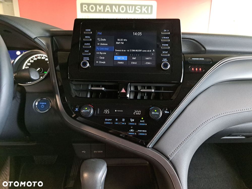 Toyota Camry 2.5 Hybrid Comfort CVT - 21
