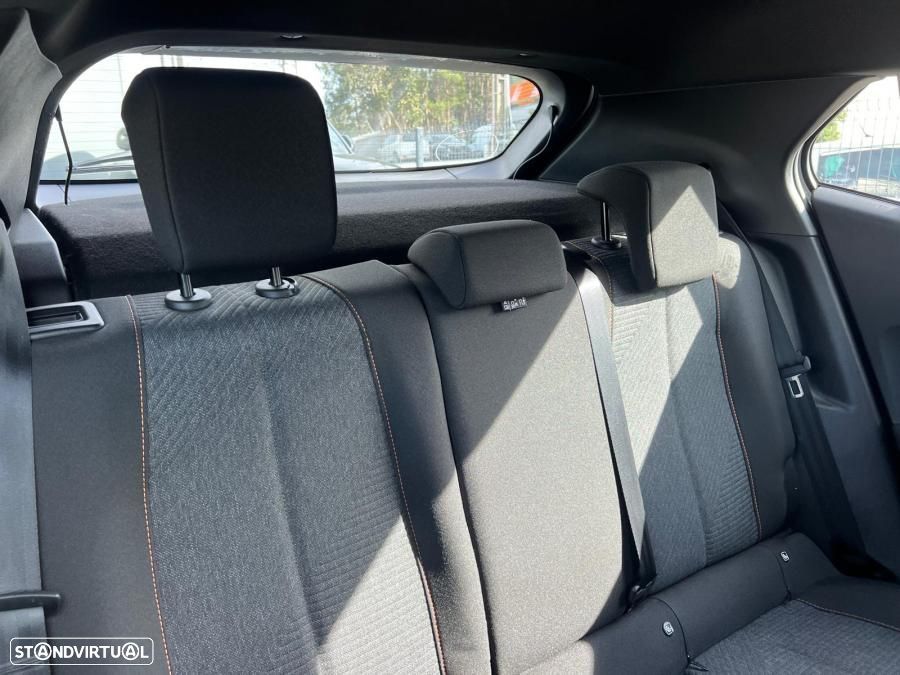 Peugeot 2008 1.2 PureTech Active - 7