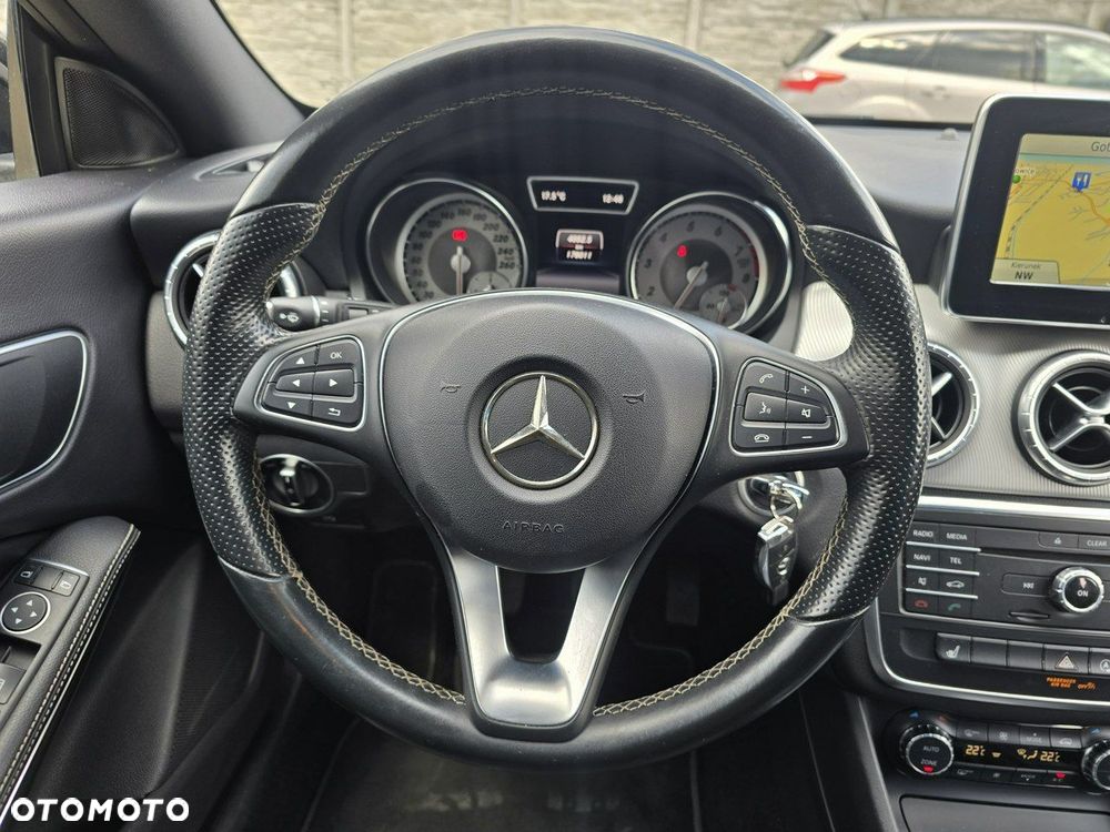 Mercedes-Benz CLA - 16