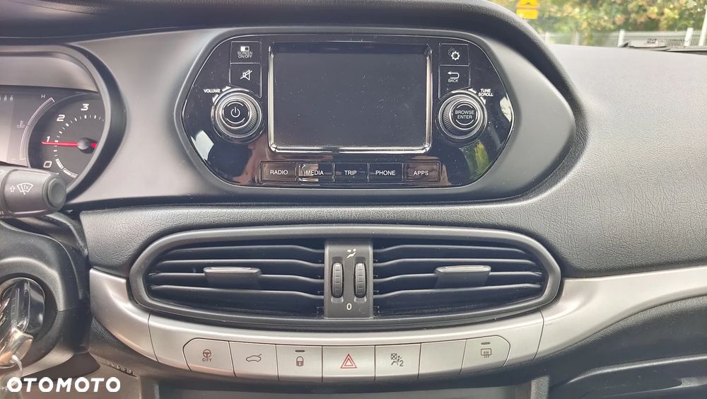 Fiat Tipo 1.4 16V Easy - 19