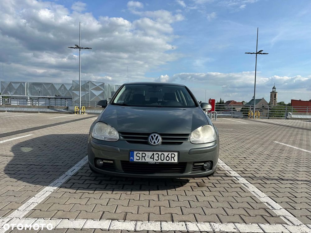 Volkswagen Golf 1.6 FSI Comfortline - 4