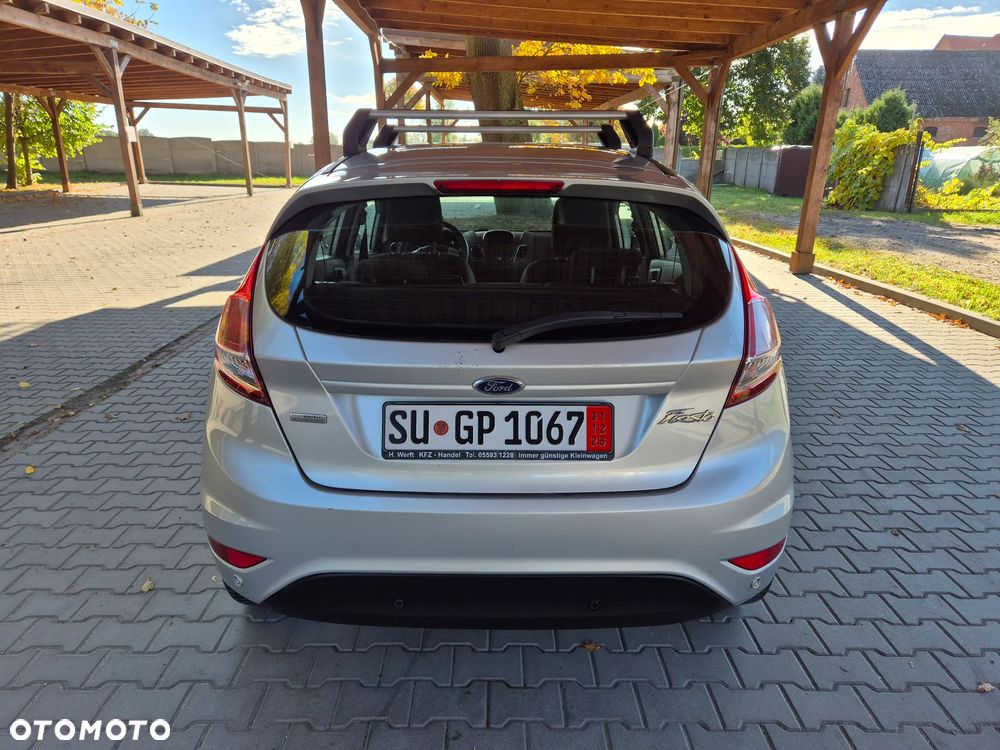 Ford Fiesta 2013 photo 2