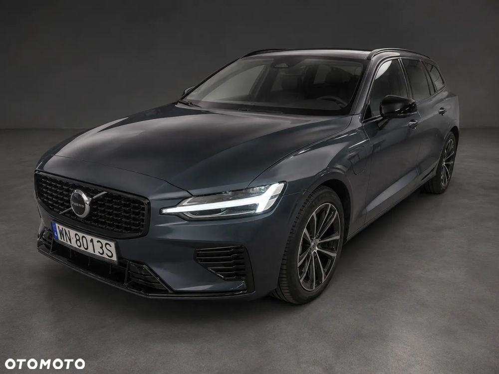 Volvo V60 T8 AWD Plug-In Hybrid Plus Dark