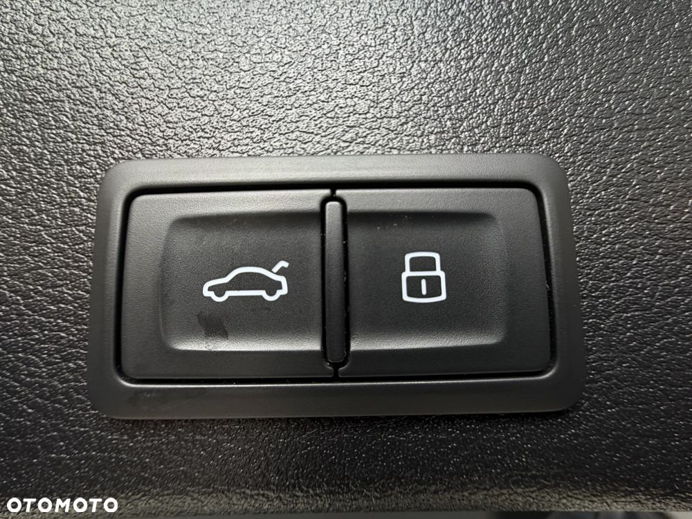 Audi A4 Avant 2.0 TDI S tronic design - 26