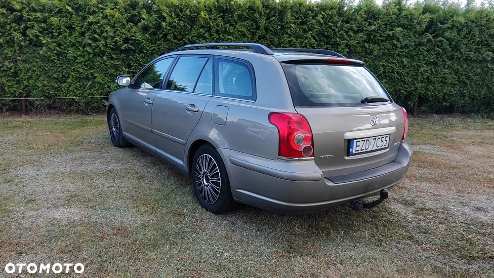 Toyota Avensis 1.6 VVT-i Luna - 5
