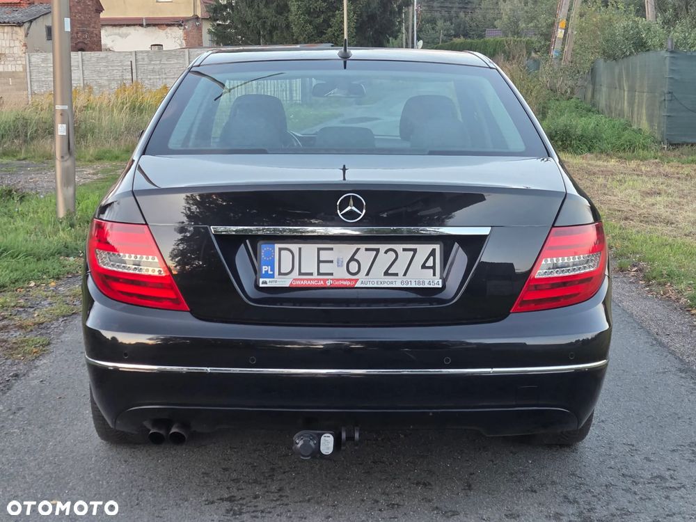 Mercedes-Benz Klasa C 180 CGI Automatik BlueEFFICIENCY Avantgarde - 9