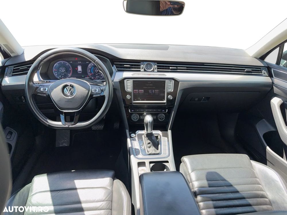 Volkswagen Passat 2.0 TDI DSG 4Motion Highline - 11