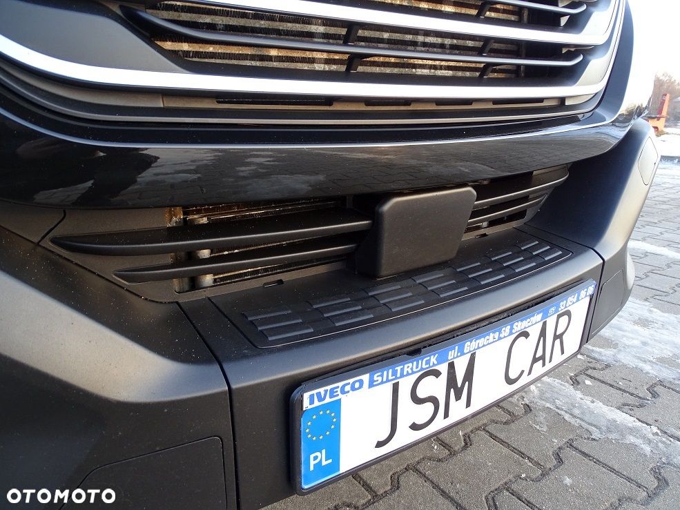 Iveco Daily 35S18 L4H2 3.0 180 Hi-MATIC FULL LED Blaszak Furgon UNIKAT!! JAK NOWY!! Salon PL 1 Wł.!! - 10