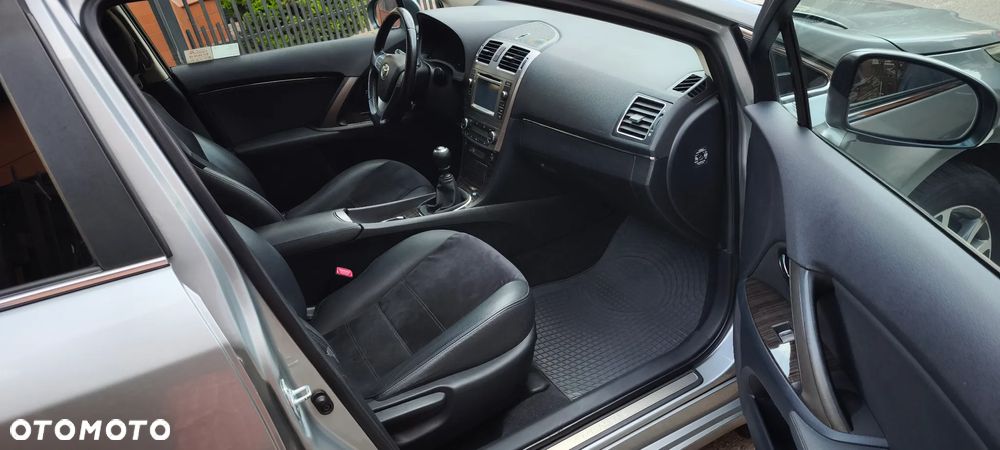 Toyota Avensis 2.0 D-4D Premium - 7