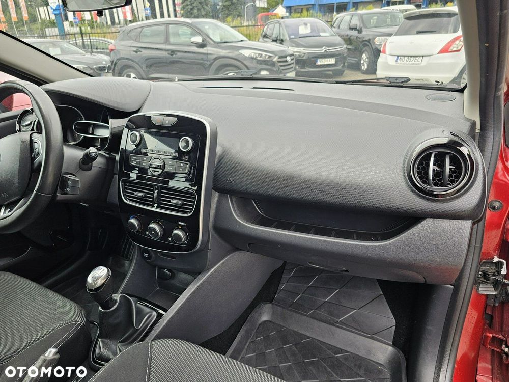 Renault Clio - 24