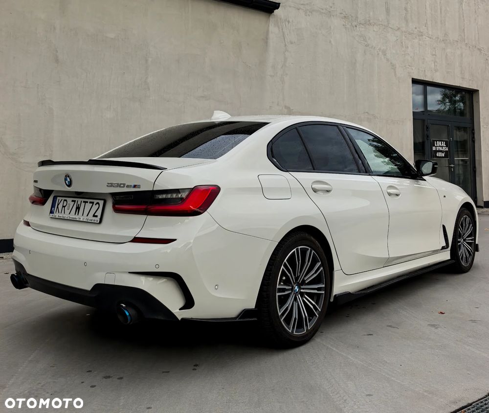 BMW Seria 3 330e M Sport sport - 15