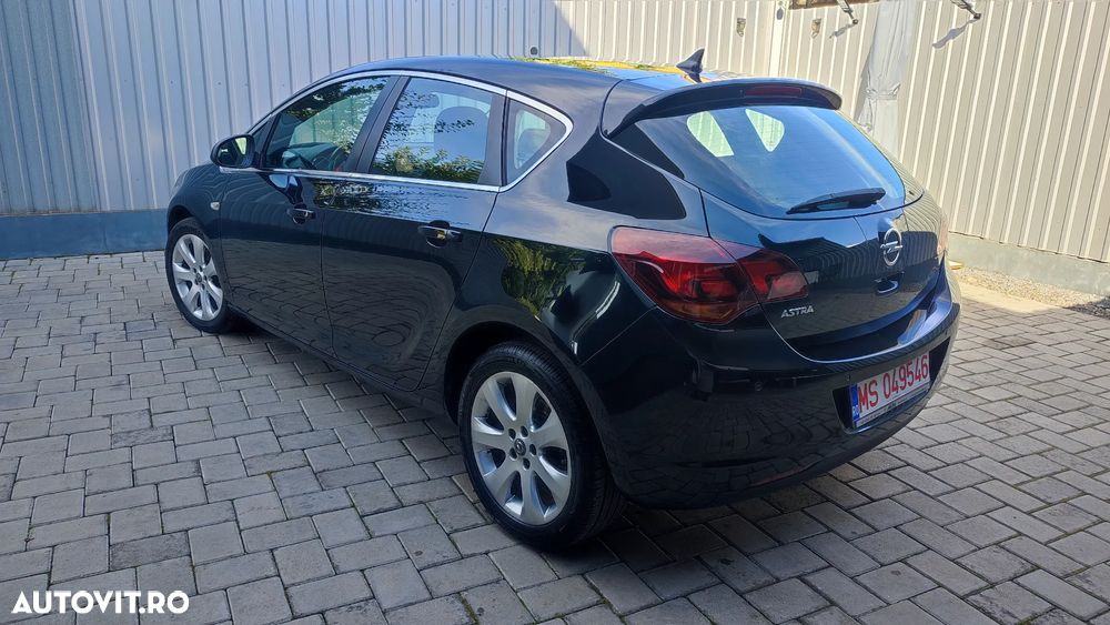 Opel Astra 1.6i Cosmo - 3
