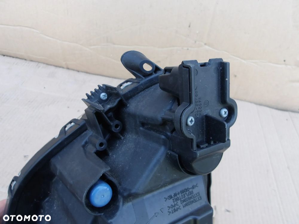 HALOGEN LEWY MITSUBISHI ECLIPSE CROSS W4323 - 8