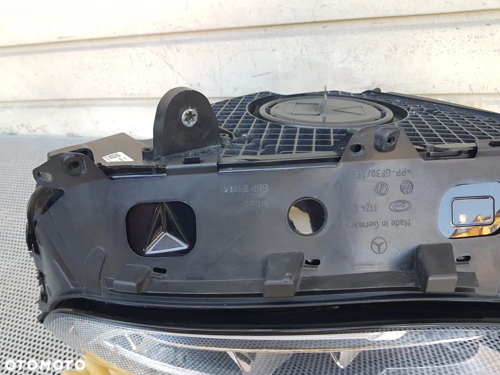 Mercedes W253 GLC LIFT Lampa Lewa Przód High Performance LED - 16
