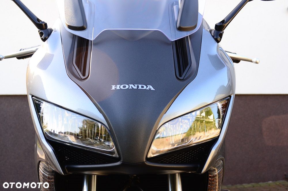 Honda CBF - 22