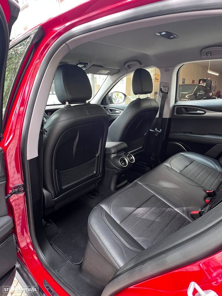 Alfa Romeo Stelvio 2.2 D Super AT8 - 12