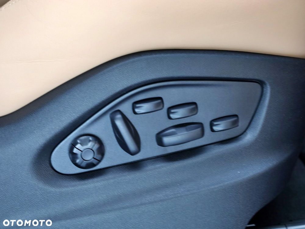 Porsche Cayenne - 23