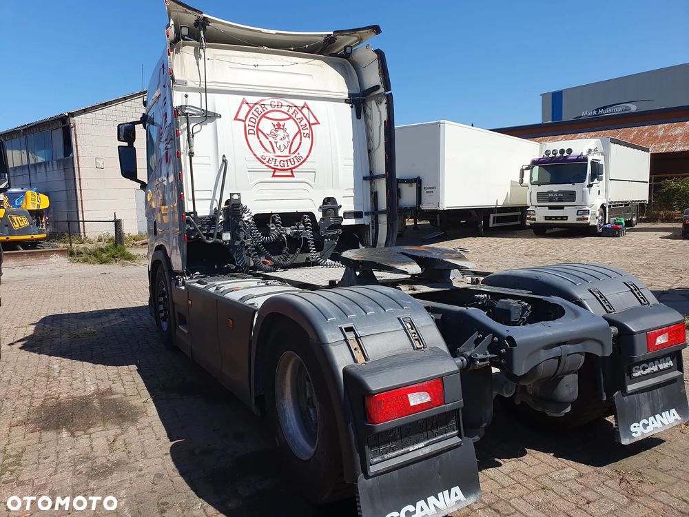 Scania - 33