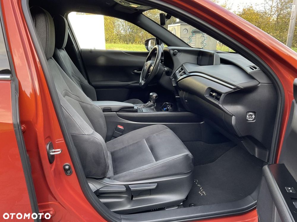 Lexus UX 250h GPF Business Edition 2WD - 12