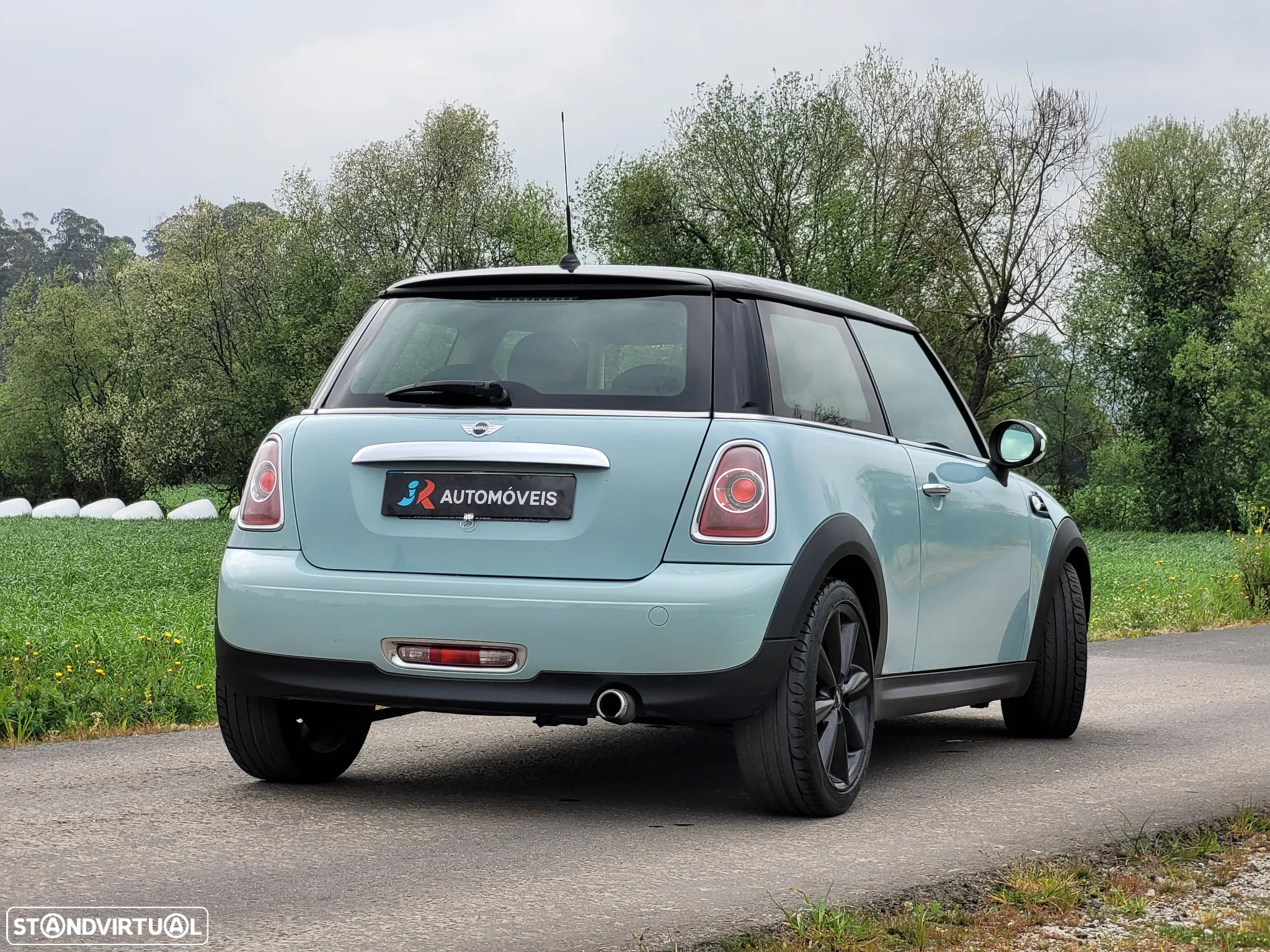 MINI 3 Portas One D - 8