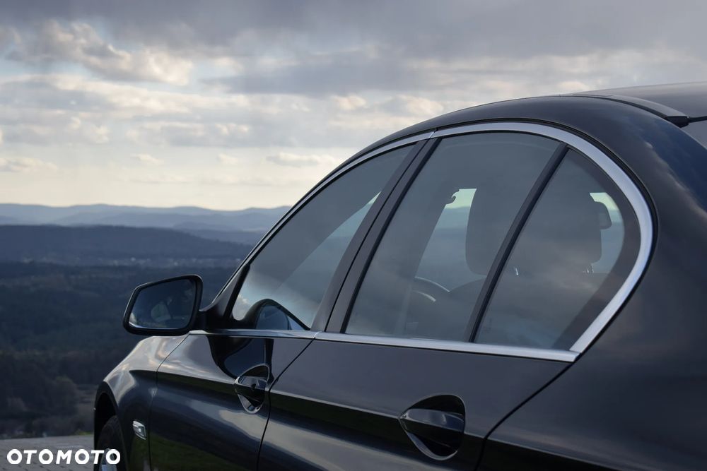 BMW Seria 5 - 26