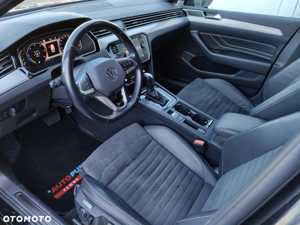 Volkswagen Passat - 17