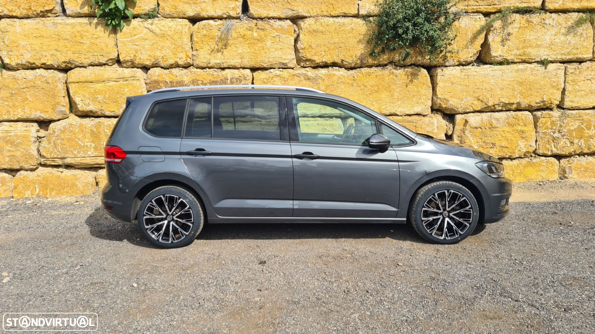 VW Touran 1.6 TDI Confortline DSG - 4