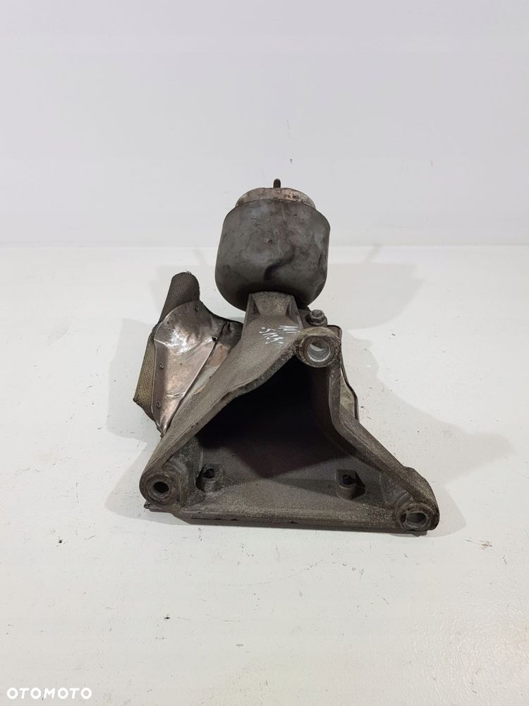 łapa poduszka silnika 8d0199388g audi a4 b6 a6 c5 passat b5 fl 1.8t awt - 3