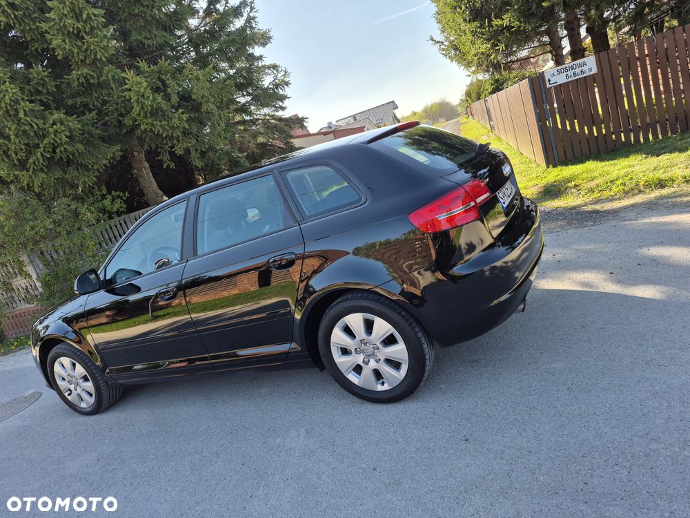 Audi A3 Sportback 1.6 Ambition - 4