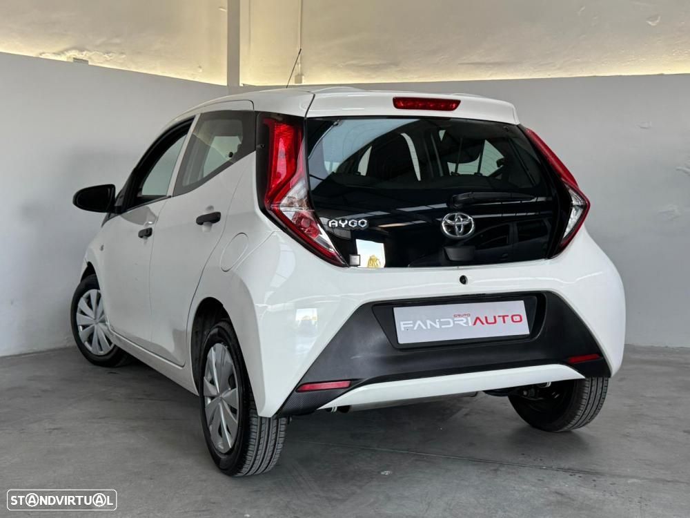 Toyota Aygo x-business - 13