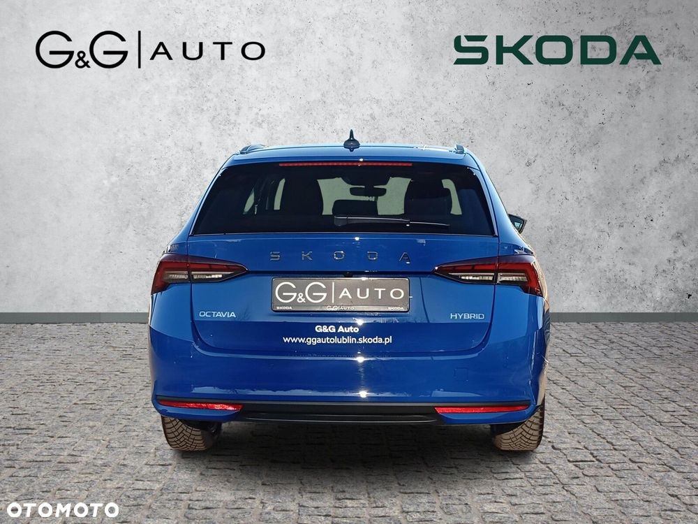 Skoda Octavia 1.5 TSI mHEV Selection DSG - 6