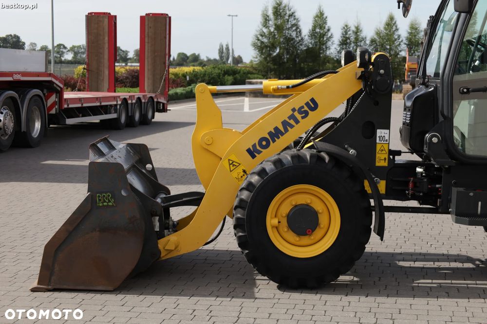 Komatsu WA70-7 - 12
