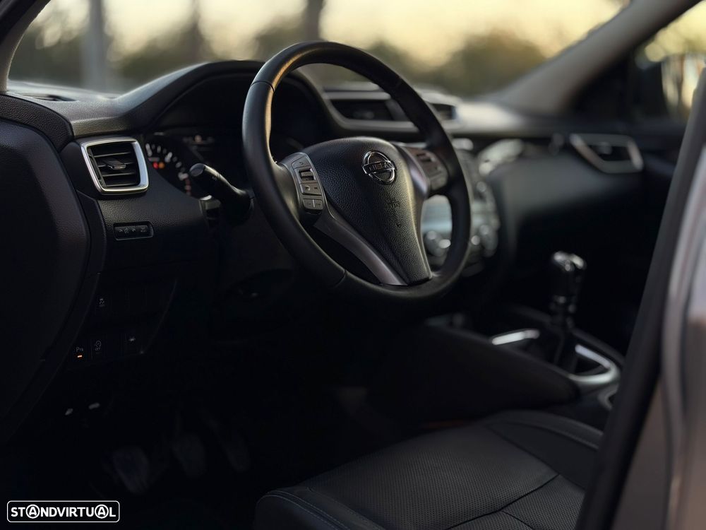 Nissan Qashqai 1.5 dCi Tekna Premium 17 Pele S P.Preta - 6
