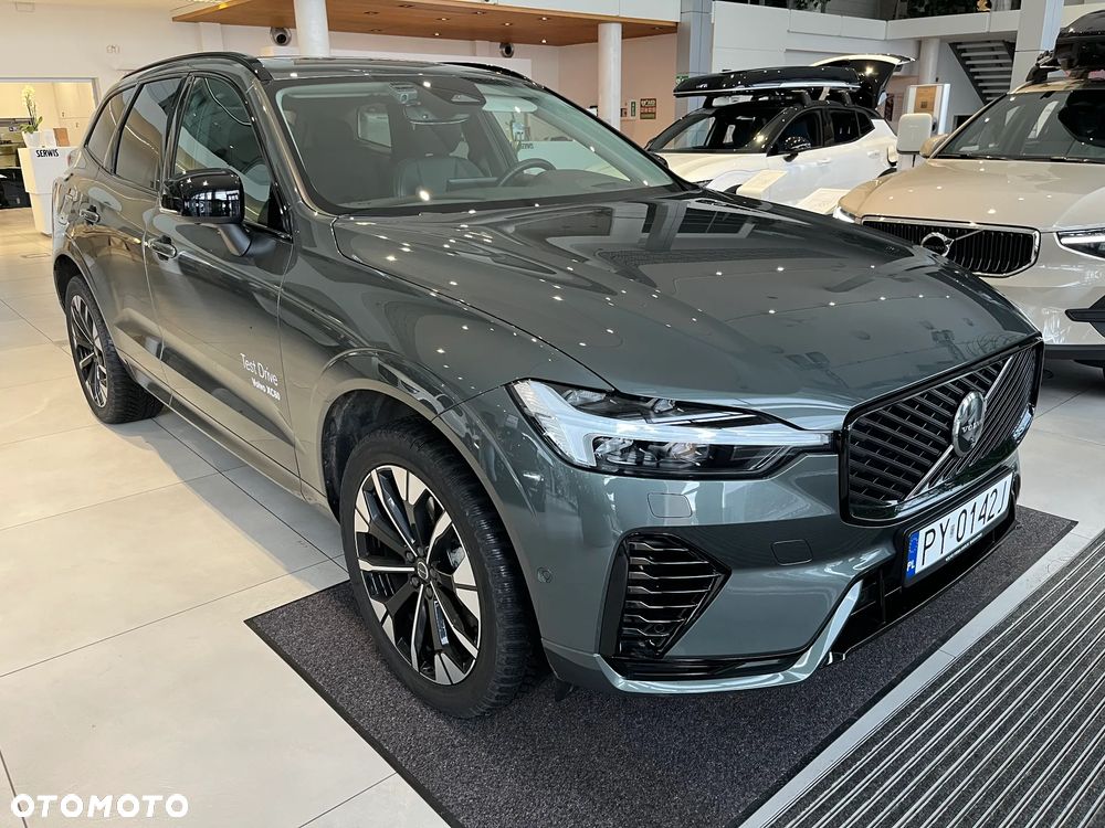 Volvo XC 60 T6 Plug-In Hybrid AWD Ultra Dark - 3