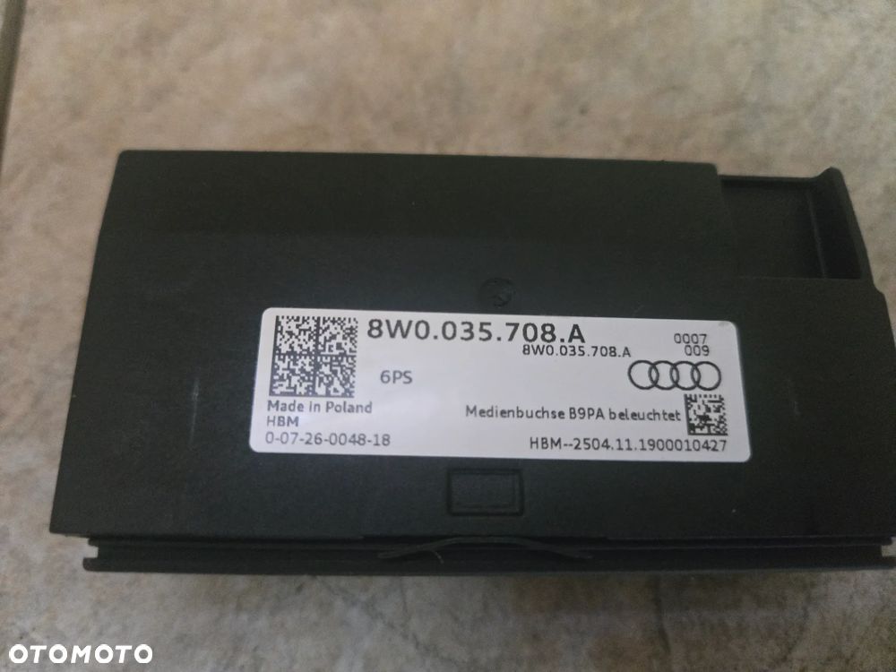 AUDI A4 A5 PRZYŁĄCZE PORT USB C GNIAZDO 8W0035708A - 2