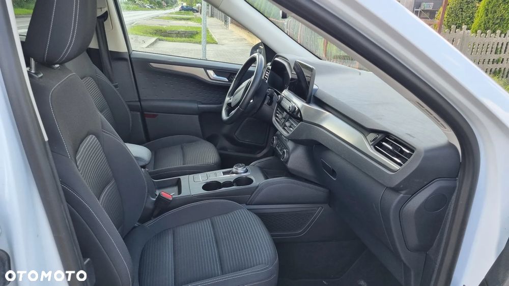 Ford Kuga - 30