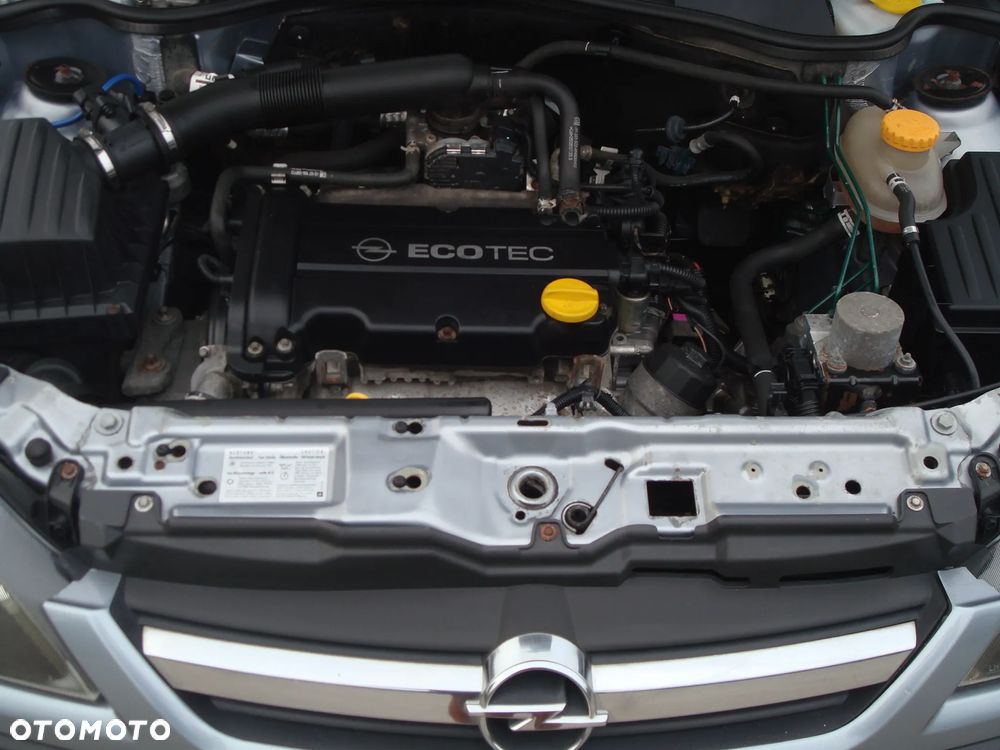Opel Corsa 1.4 16V Cosmo - 17