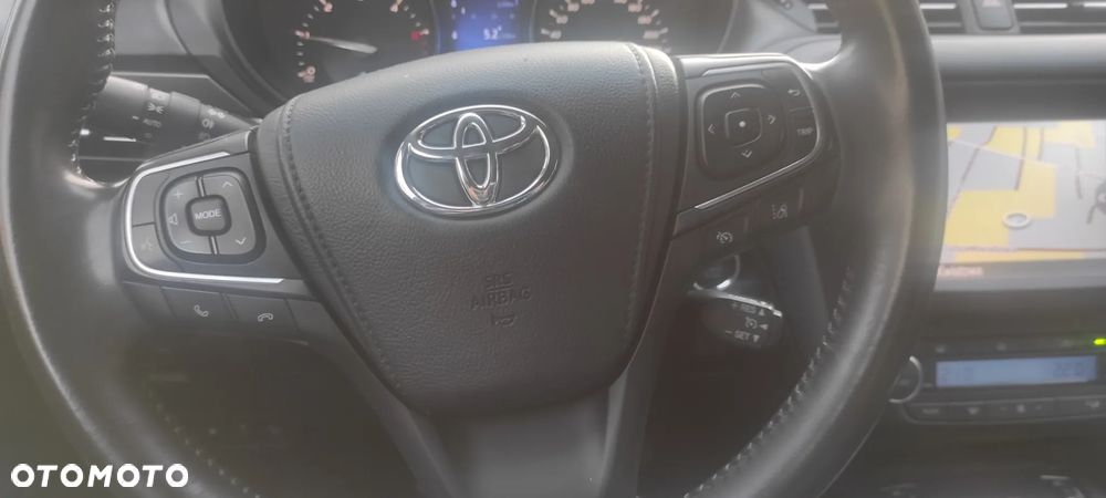 Toyota Avensis 2.0 D-4D Premium - 6