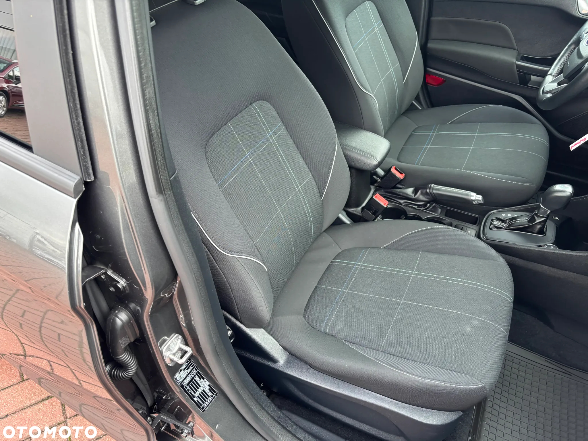 Ford Fiesta 1.0 EcoBoost S&S COOL&CONNECT - 14