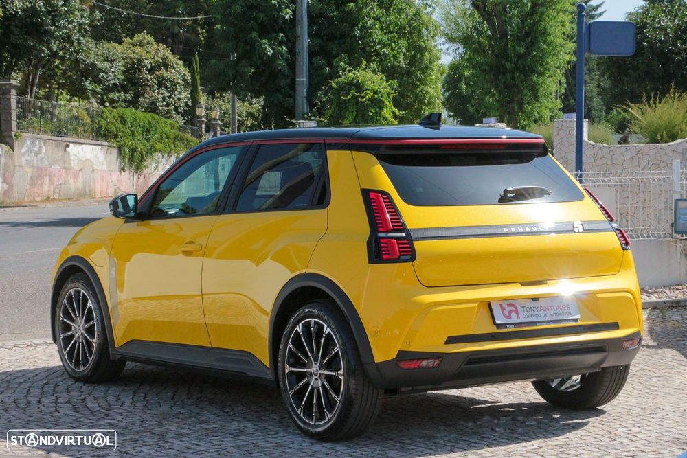 Renault 5 E-Tech 52 kWh Evolution Autonomia Conforto - 12